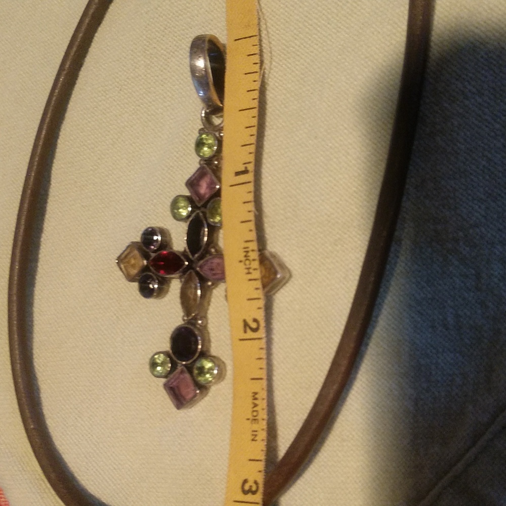Gemstone cross necklace - Picture 16 of 16